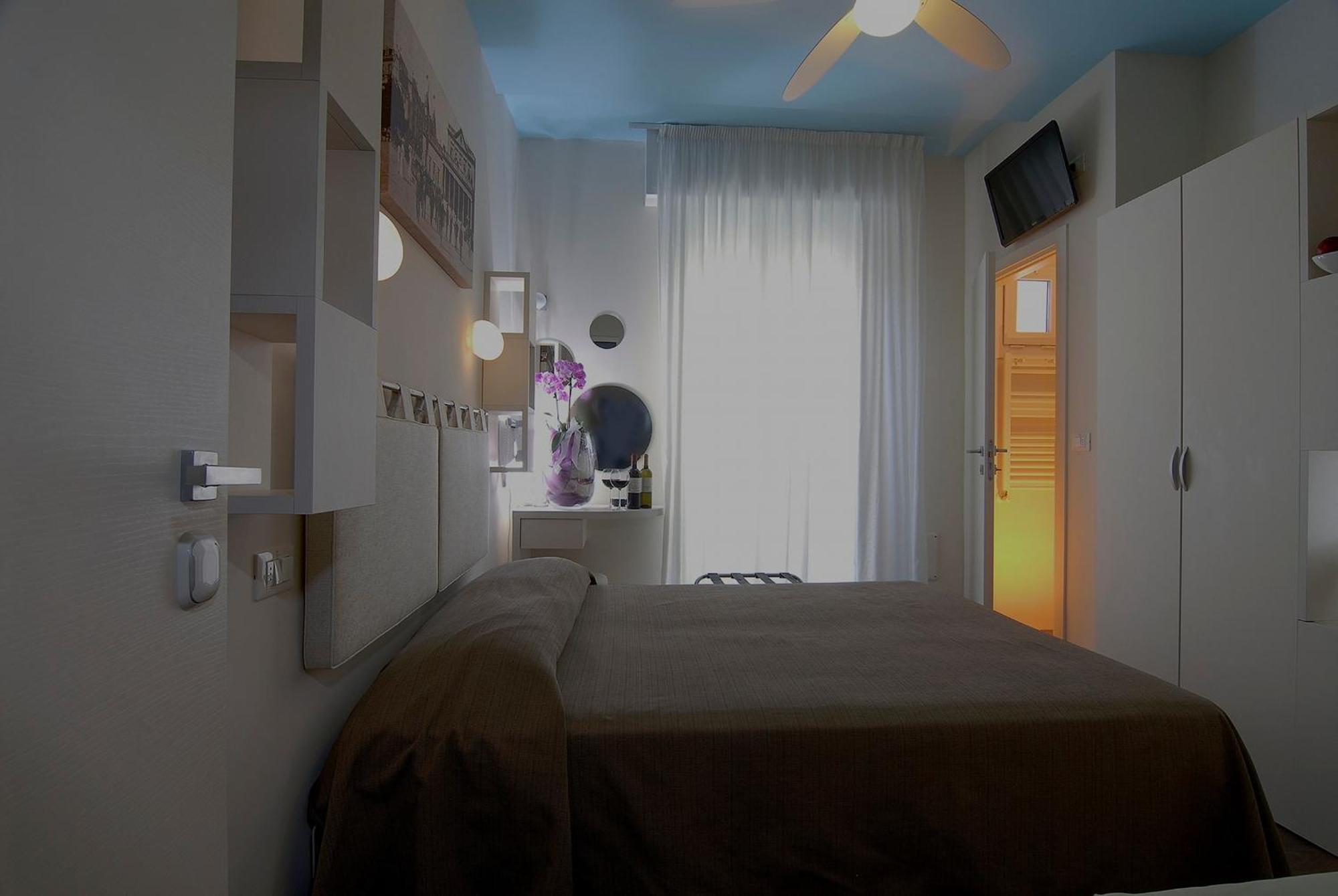 Hotel Casablanca Римини Екстериор снимка