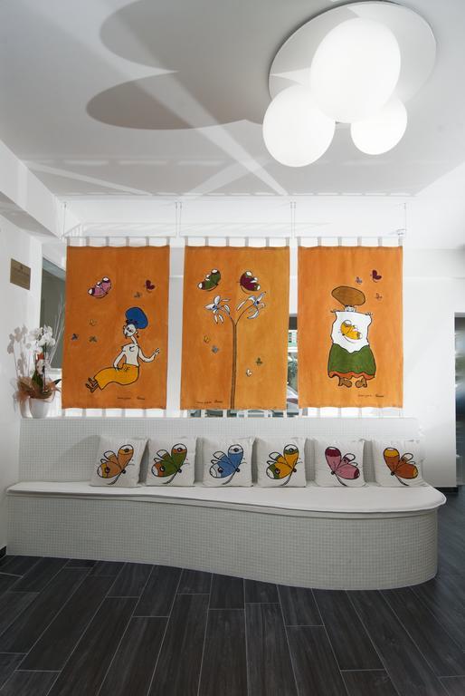 Hotel Casablanca Римини Екстериор снимка