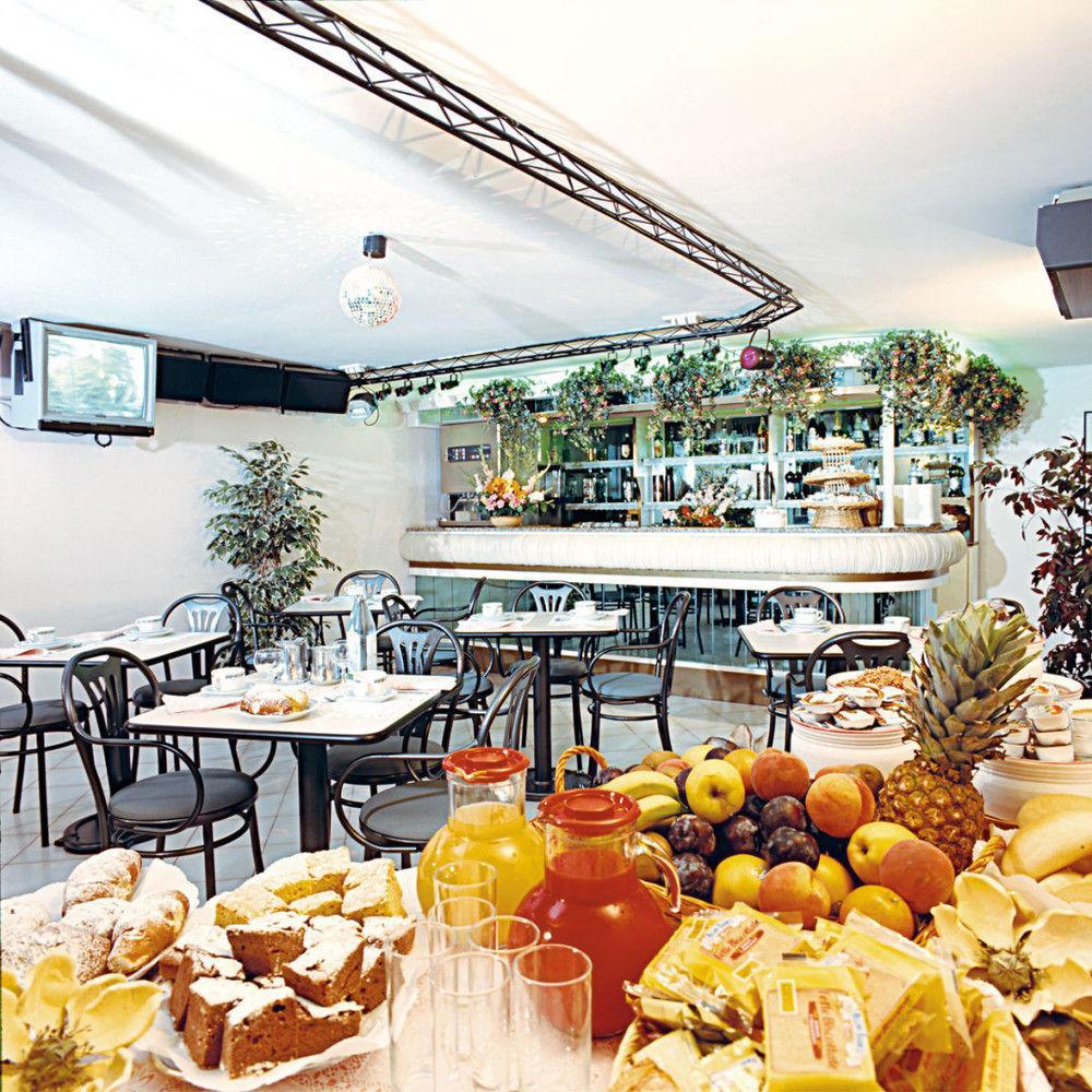 Hotel Casablanca Римини Екстериор снимка
