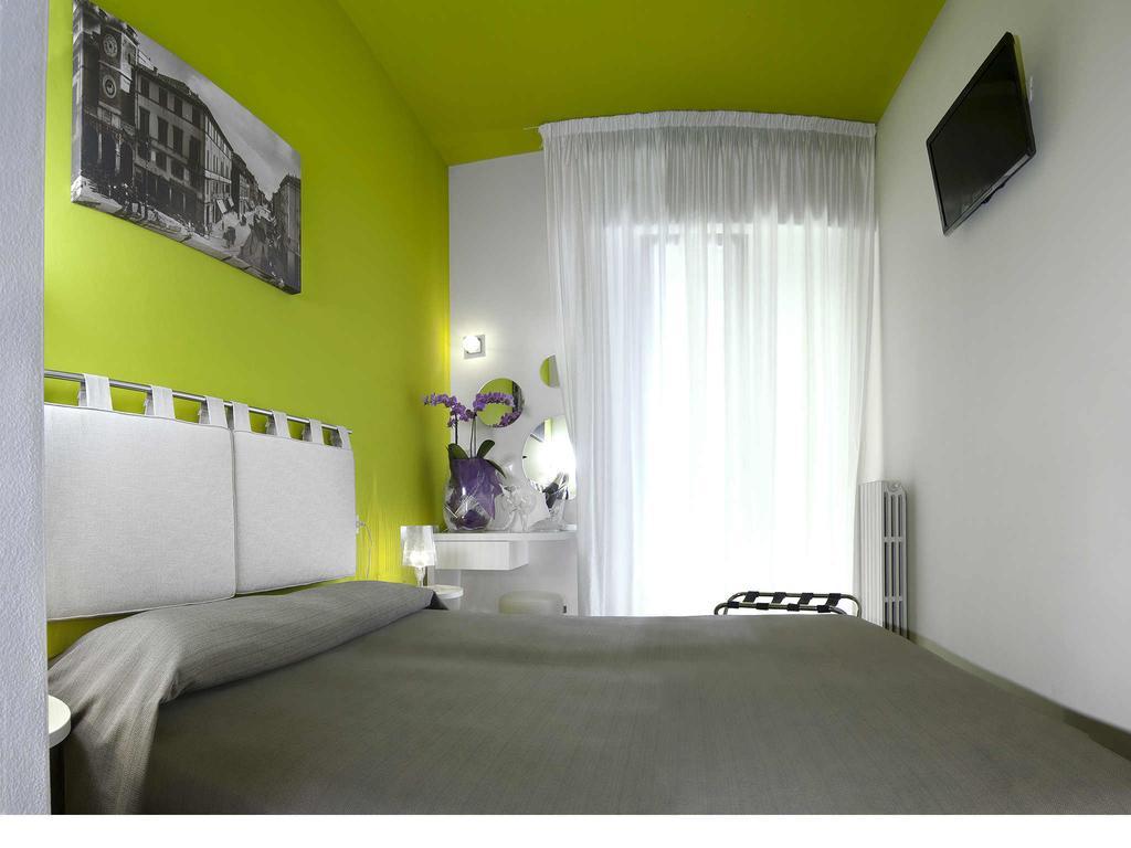 Hotel Casablanca Римини Стая снимка