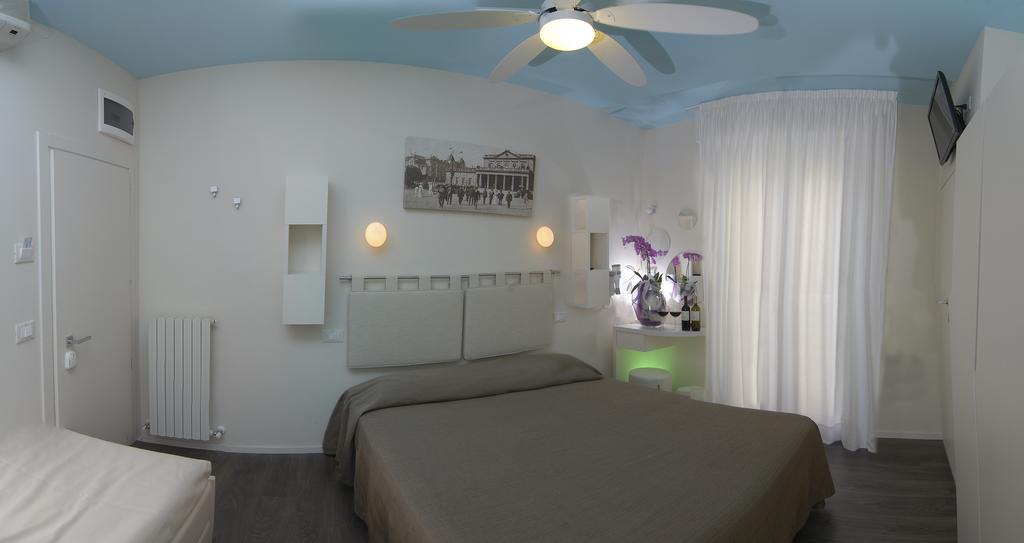 Hotel Casablanca Римини Стая снимка
